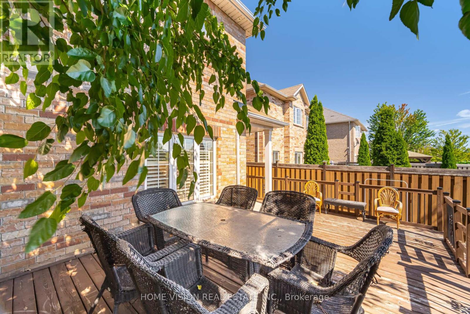 Photo 32 of 7174 Saint Barbara Boulevard, Mississauga ON