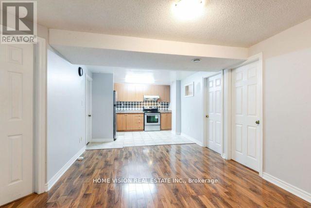 Photo 38 of 7174 Saint Barbara Boulevard, Mississauga ON
