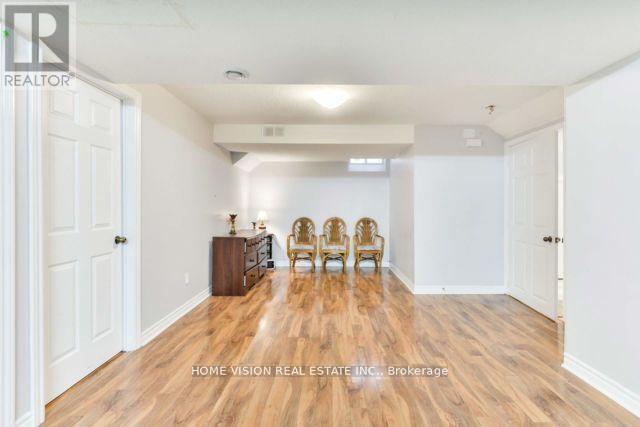 Photo 39 of 7174 Saint Barbara Boulevard, Mississauga ON