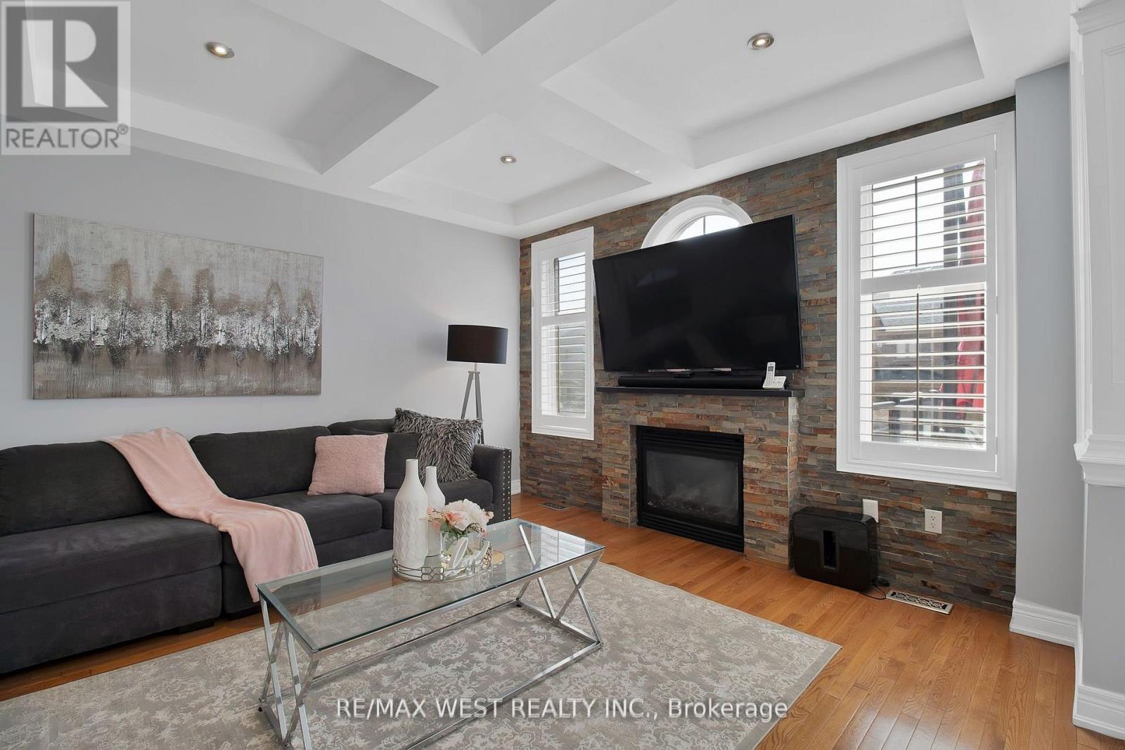 Photo 31 of 3 Fallowfield Road, Brampton ON