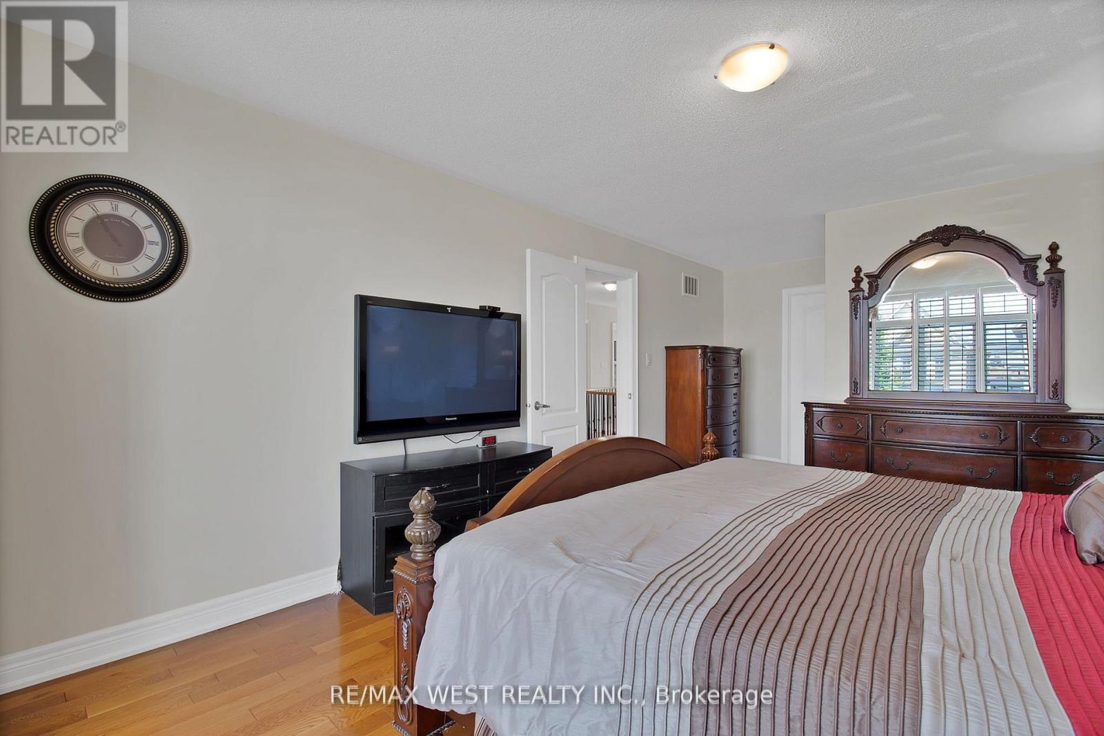 Photo 38 of 3 Fallowfield Road, Brampton ON