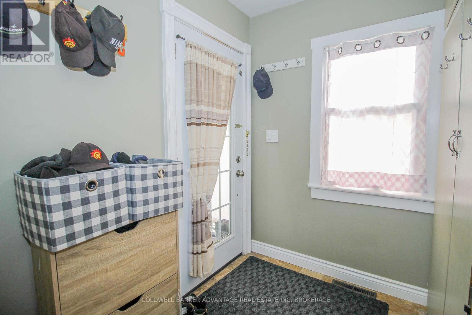 Photo 40 of 1048 Ontario Road, Welland ON