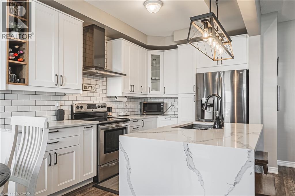 Photo 33 of 170 Palacebeach Trail Unit 14, Hamilton ON
