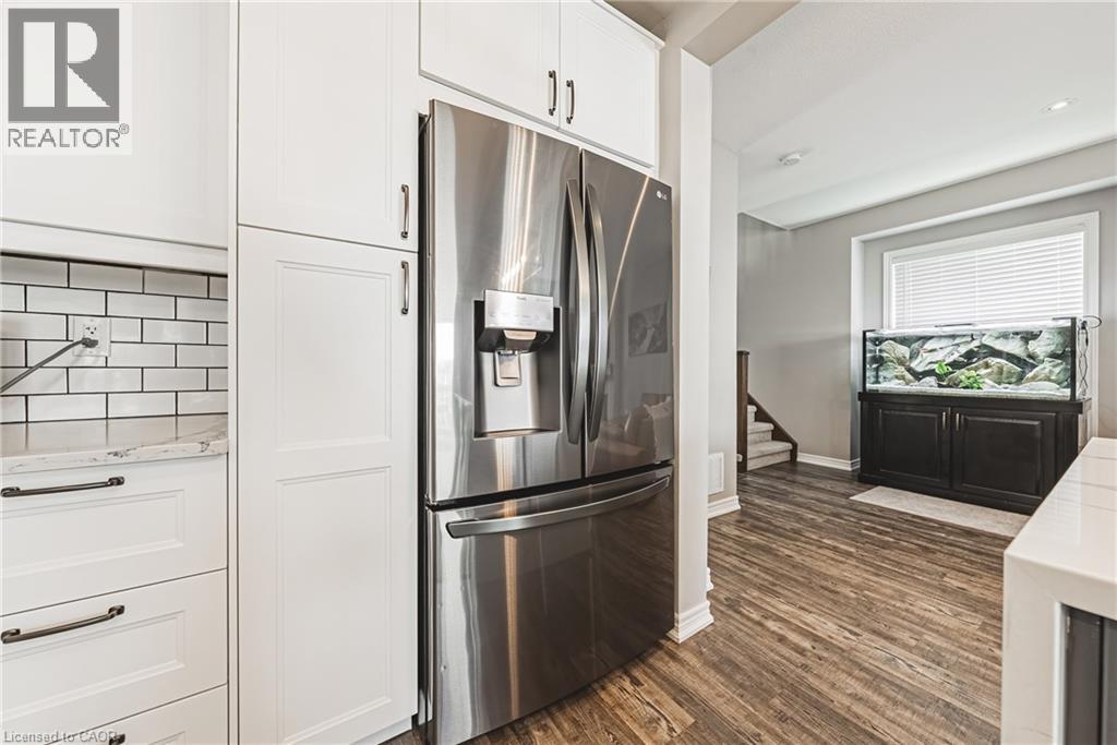 Photo 15 of 170 Palacebeach Trail Unit 14, Hamilton ON