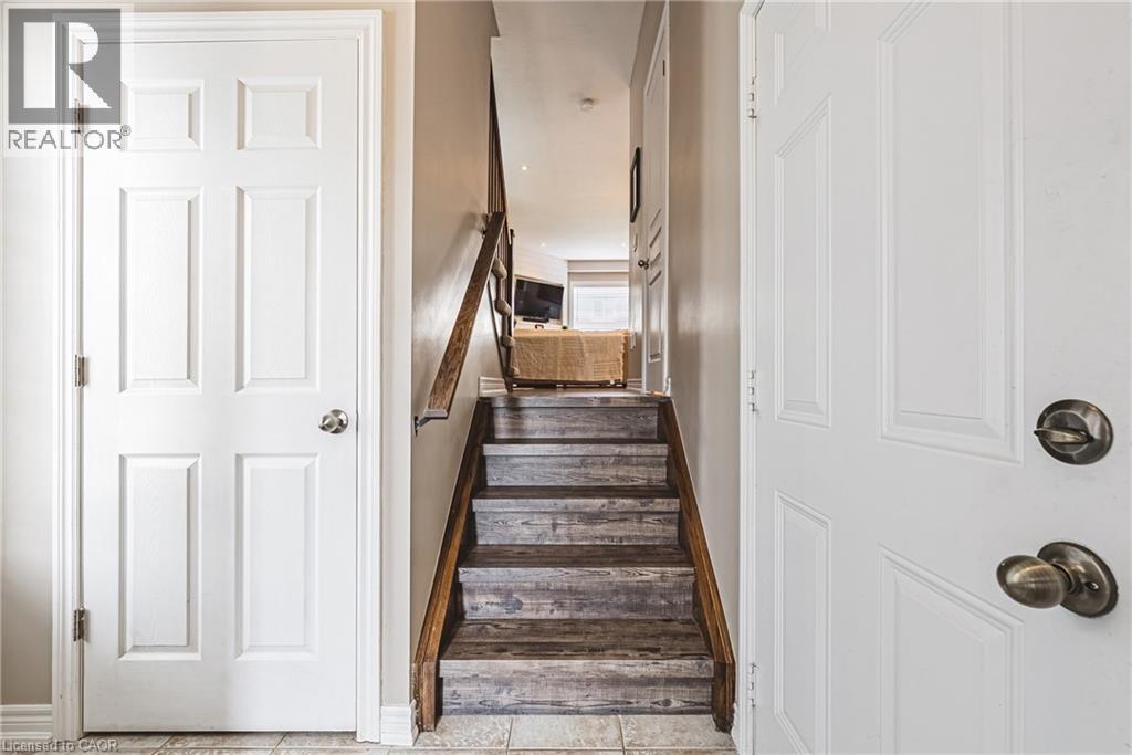 Photo 21 of 170 Palacebeach Trail Unit 14, Hamilton ON