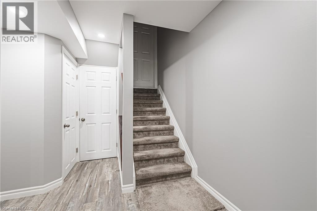Photo 8 of 170 Palacebeach Trail Unit 14, Hamilton ON