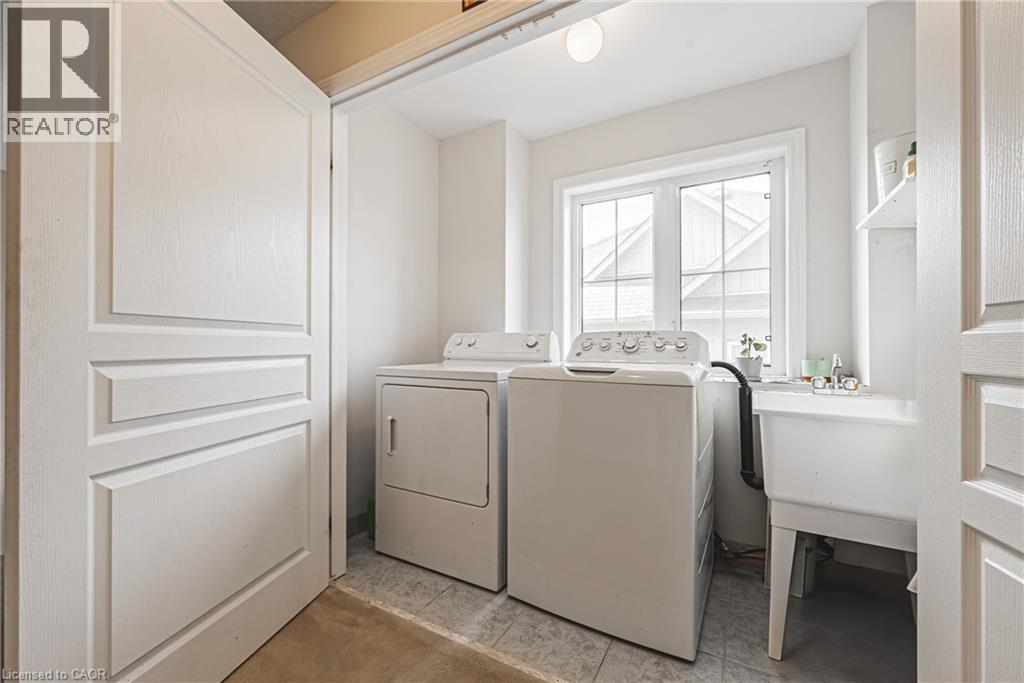 Photo 13 of 170 Palacebeach Trail Unit 14, Hamilton ON