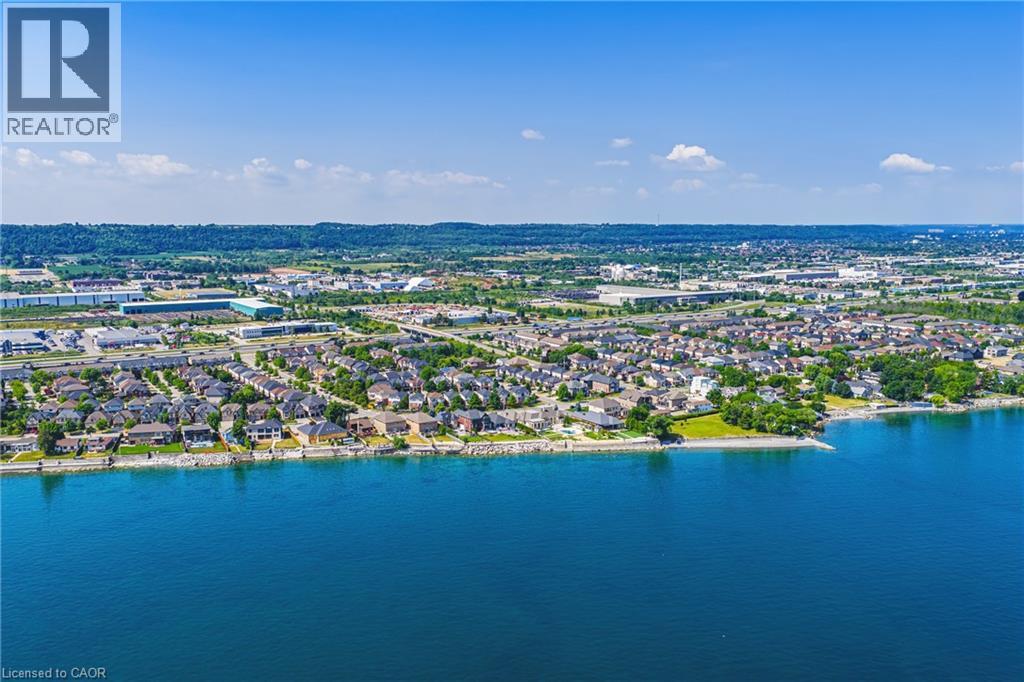 Photo 45 of 170 Palacebeach Trail Unit 14, Hamilton ON