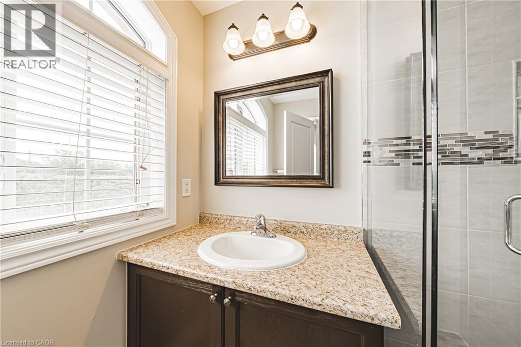 Photo 11 of 170 Palacebeach Trail Unit 14, Hamilton ON