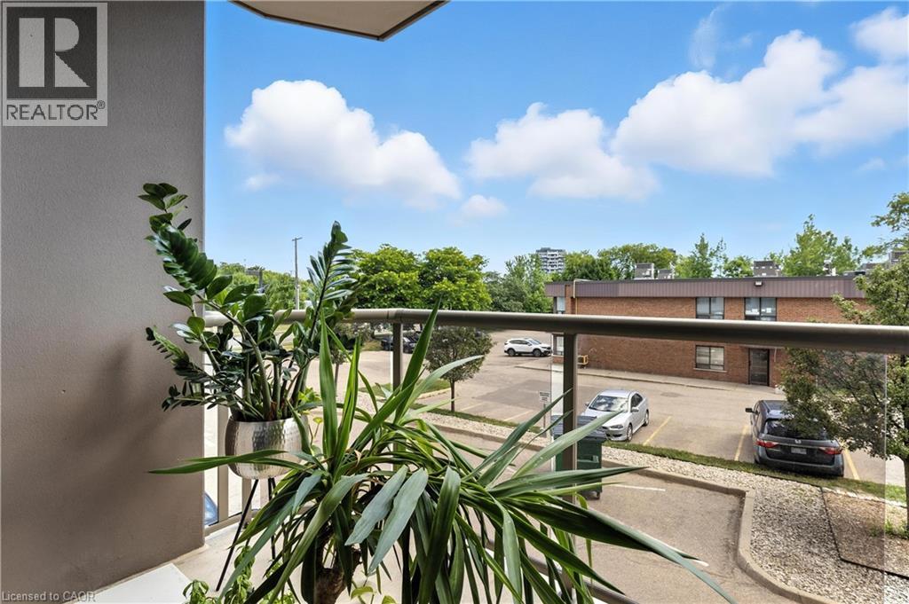 Photo 12 of 539 Belmont Avenue W Unit 210, Kitchener ON