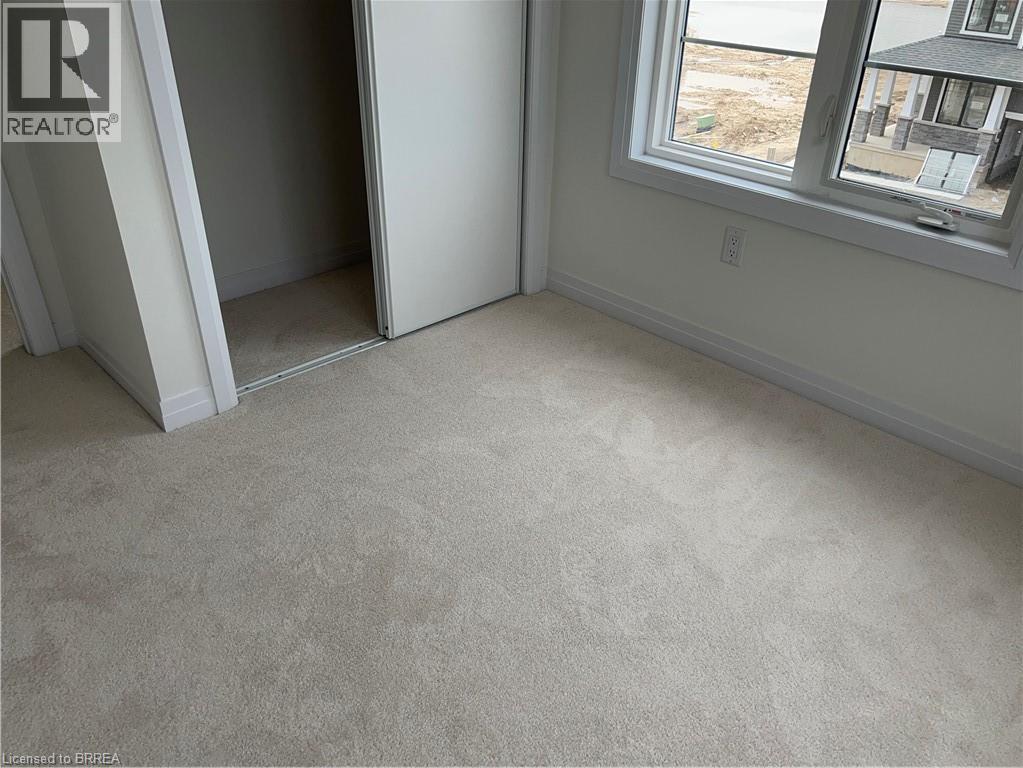 Photo 23 of 39 Hine Road, Brantford ON