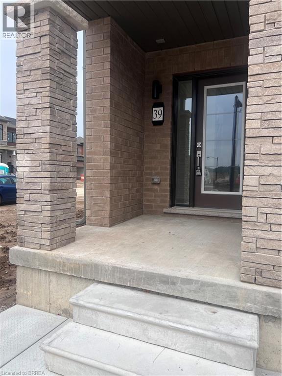 Photo 19 of 39 Hine Road, Brantford ON