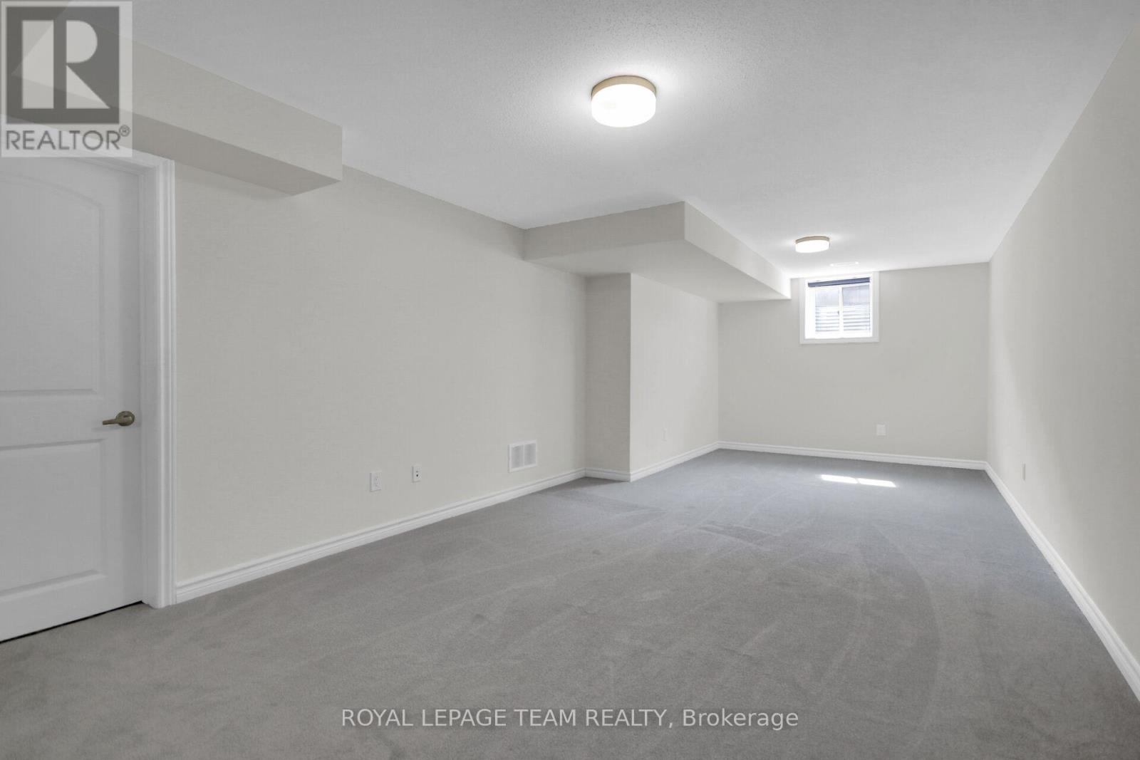 Photo 43 of 92 Mesa Drive, Ottawa ON