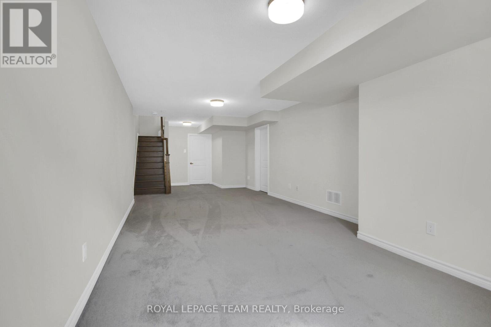 Photo 46 of 92 Mesa Drive, Ottawa ON