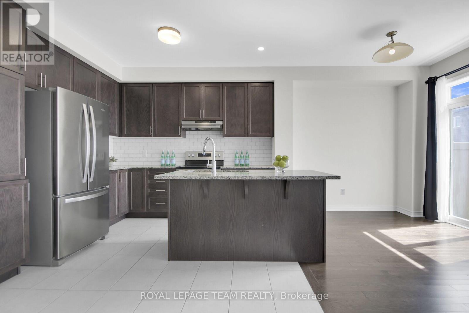 Photo 6 of 92 Mesa Drive, Ottawa ON