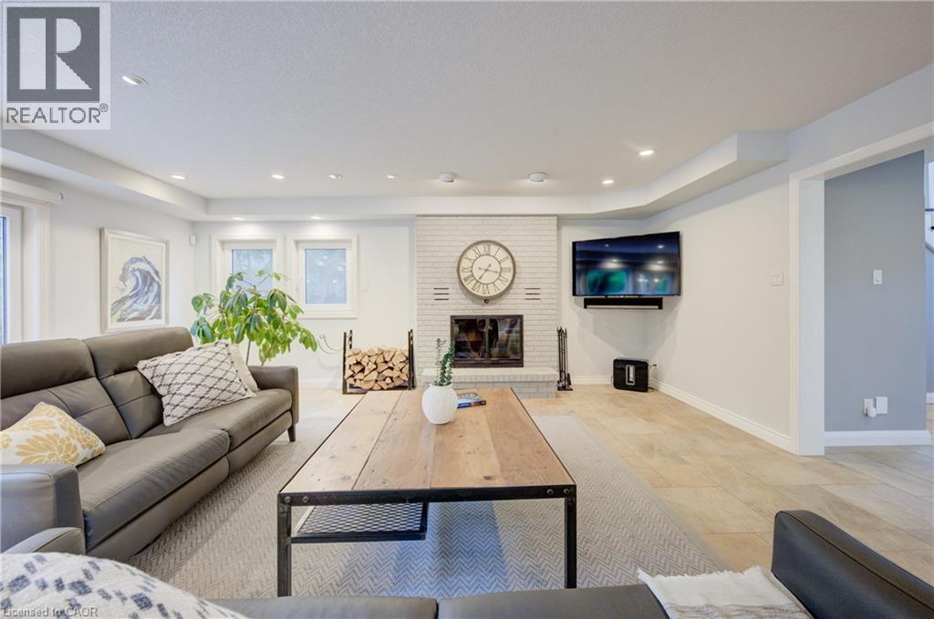 Photo 31 of 587 Manorwood Court, Waterloo ON
