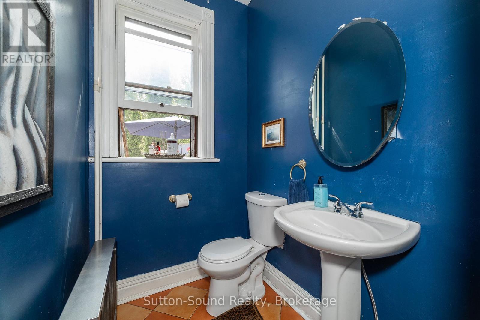 Photo 33 of 735 4th Avenue E, Owen Sound ON