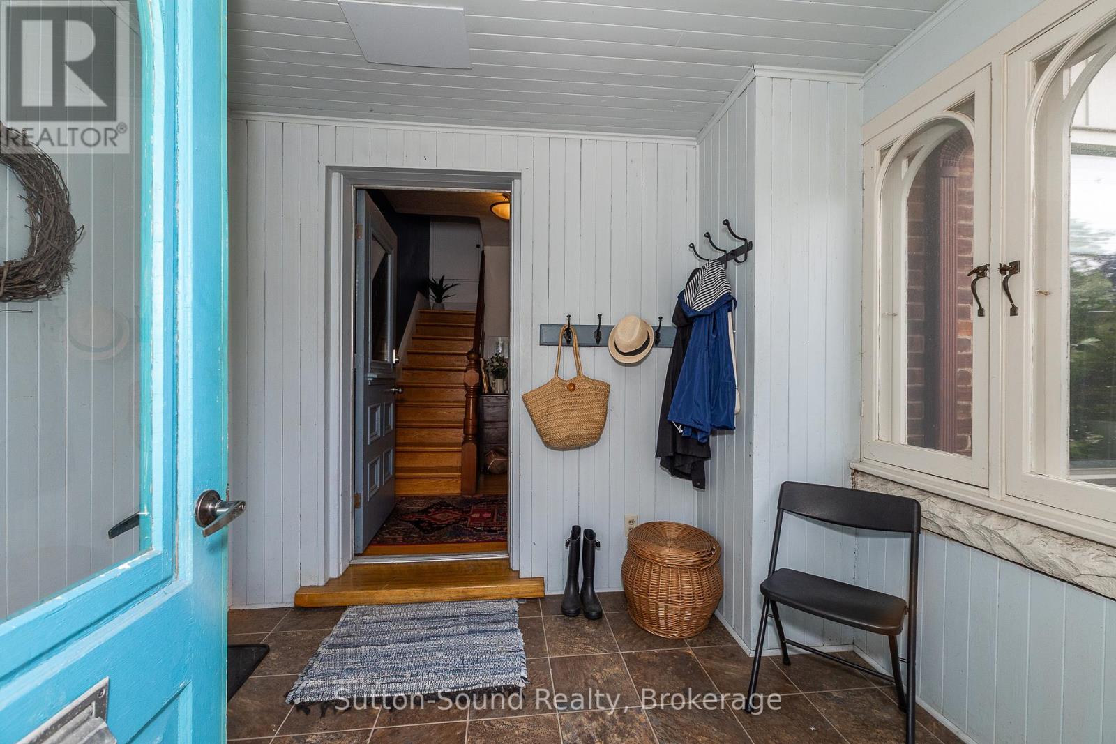 Photo 9 of 735 4th Avenue E, Owen Sound ON