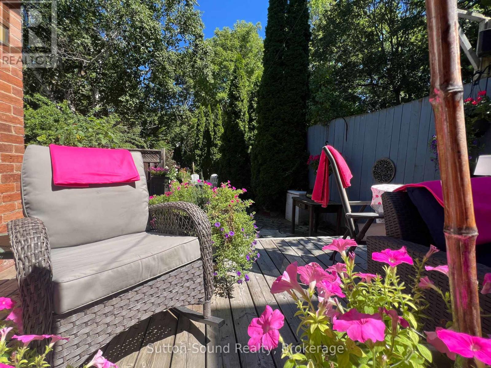 Photo 23 of 735 4th Avenue E, Owen Sound ON