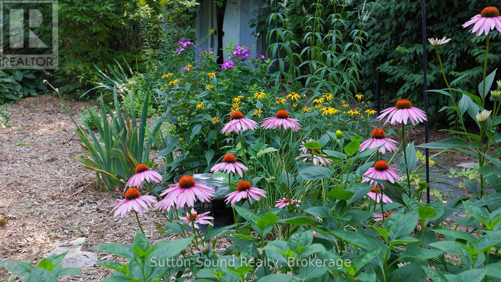 Photo 20 of 735 4th Avenue E, Owen Sound ON