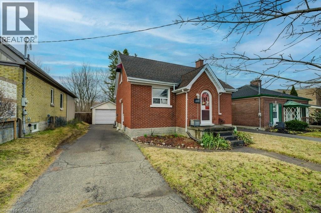Photo 4 of 135 Stirling Avenue S, Kitchener ON