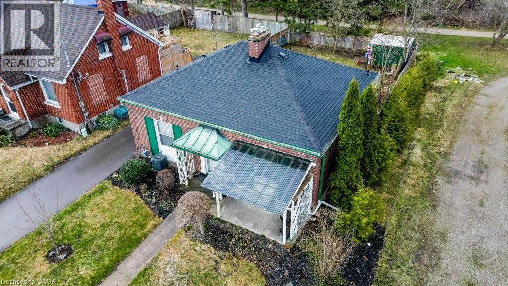 Photo 5 of 139 Stirling Avenue S, Kitchener ON