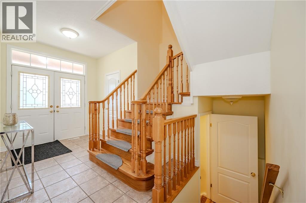 Photo 11 of 584 Winterburg Walk, Waterloo ON