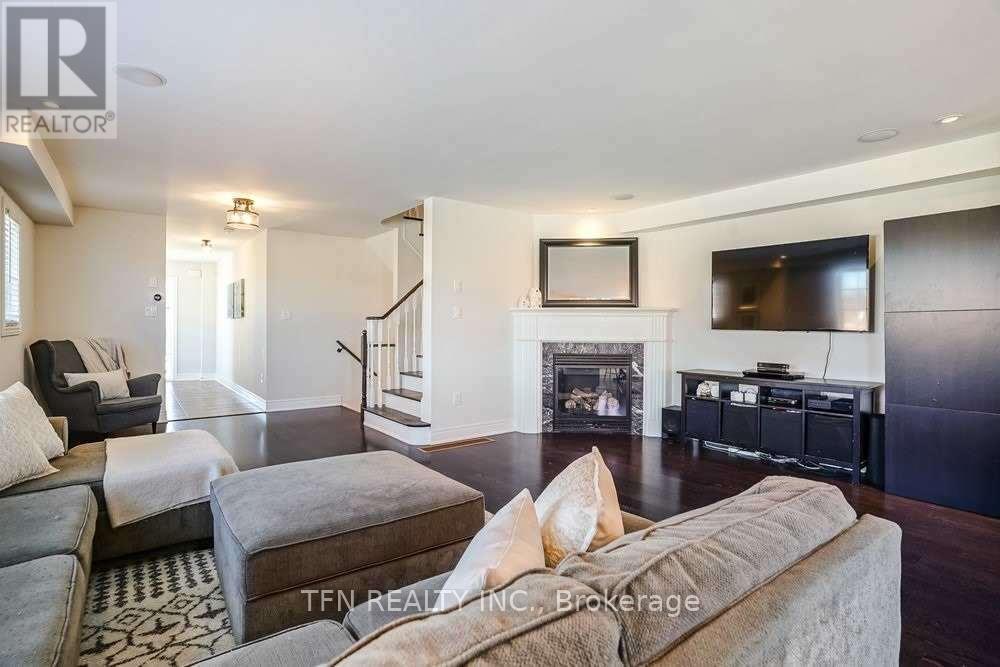 Photo 13 of 15 Mcphail Place, Hamilton ON