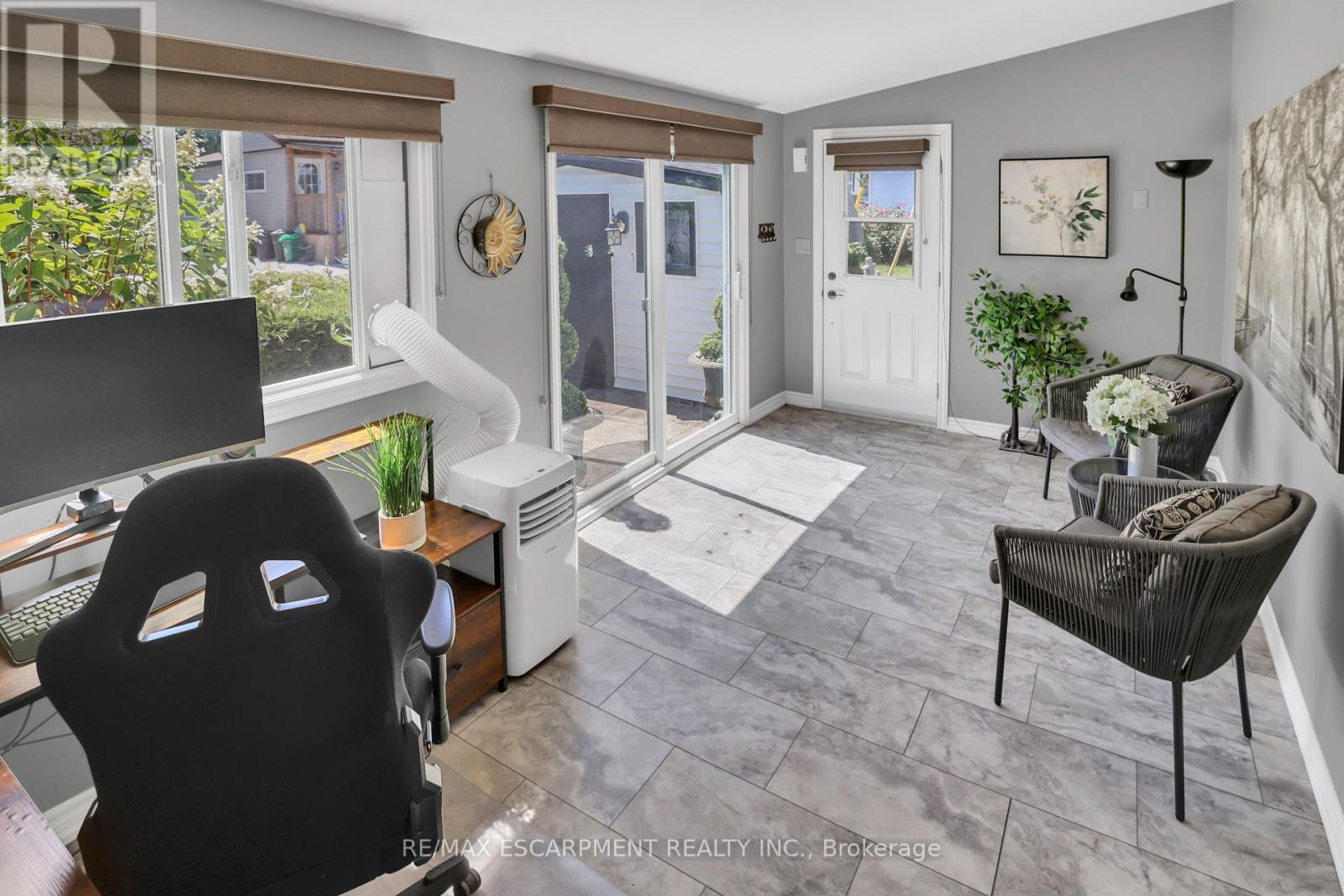 Photo 3 of 4450 Timothy Lane, Lincoln ON