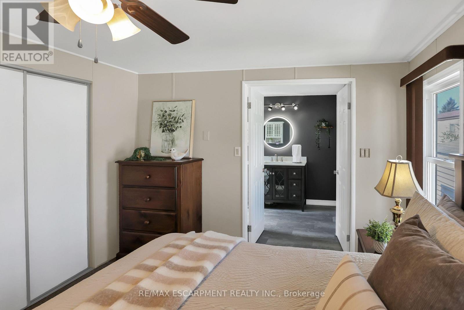 Photo 4 of 4450 Timothy Lane, Lincoln ON