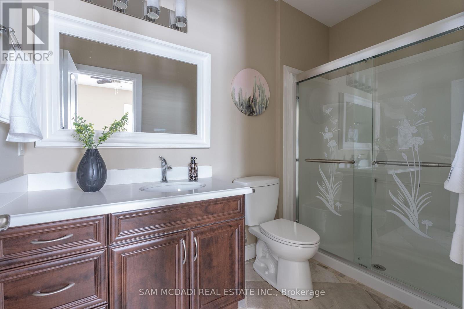 Photo 10 of 1096 Westbrook Road, Hamilton ON