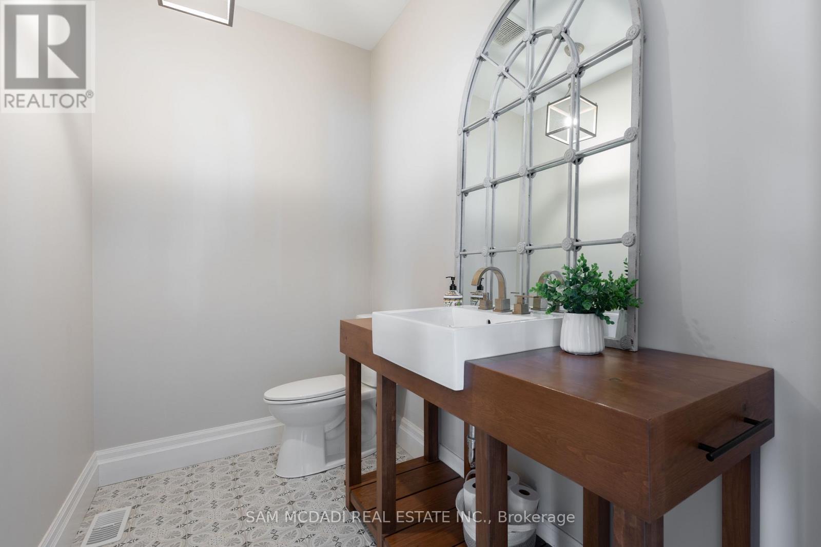 Photo 11 of 1096 Westbrook Road, Hamilton ON