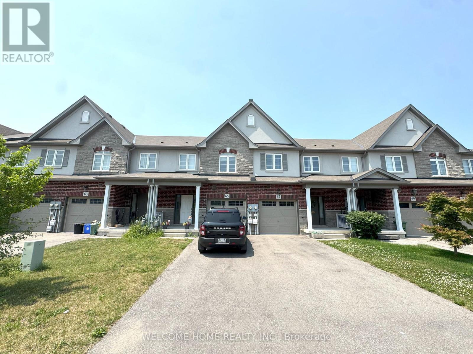 Photo 2 of 65 Bradbury Road, Hamilton ON