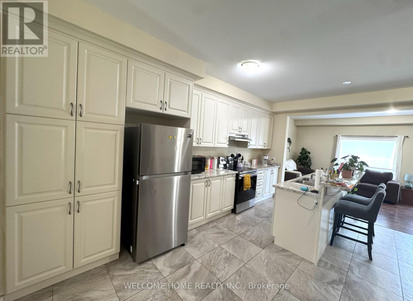 Photo 4 of 65 Bradbury Road, Hamilton ON