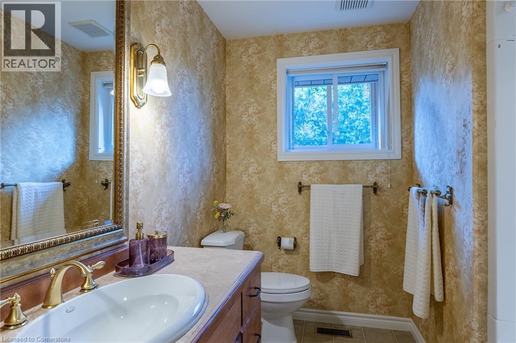 Photo 17 of 222 Duncombe Road, Waterford ON