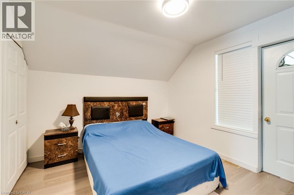 Photo 22 of 151 Lancaster Street E, Kitchener ON