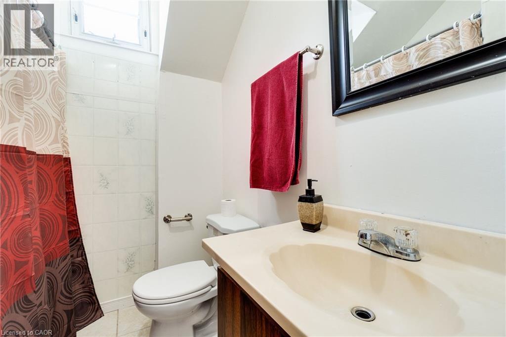 Photo 23 of 151 Lancaster Street E, Kitchener ON