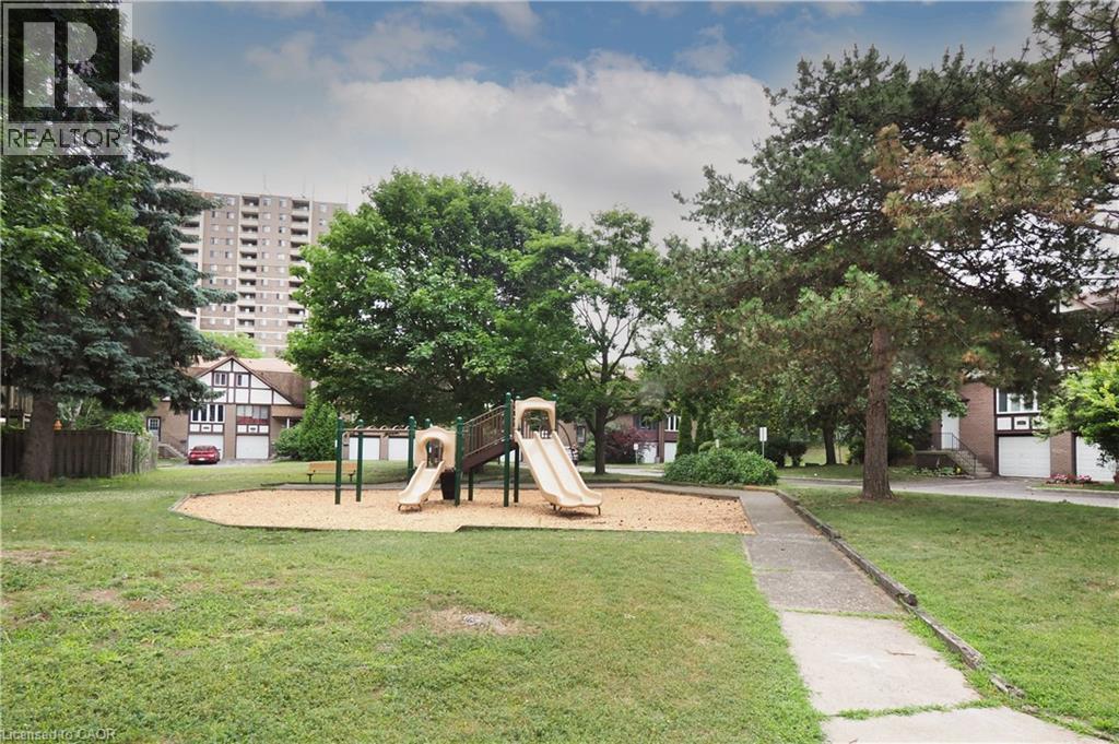 Photo 28 of 49 Cedarwoods Crescent Unit 50, Kitchener ON