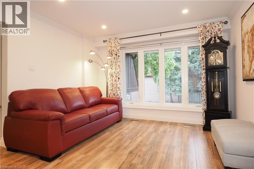 Photo 10 of 49 Cedarwoods Crescent Unit 50, Kitchener ON