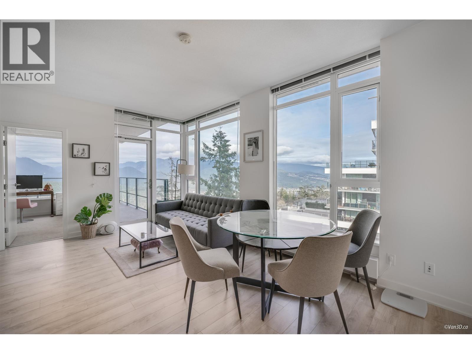 Photo 3 of 1103 8850 University Crescent, Burnaby BC