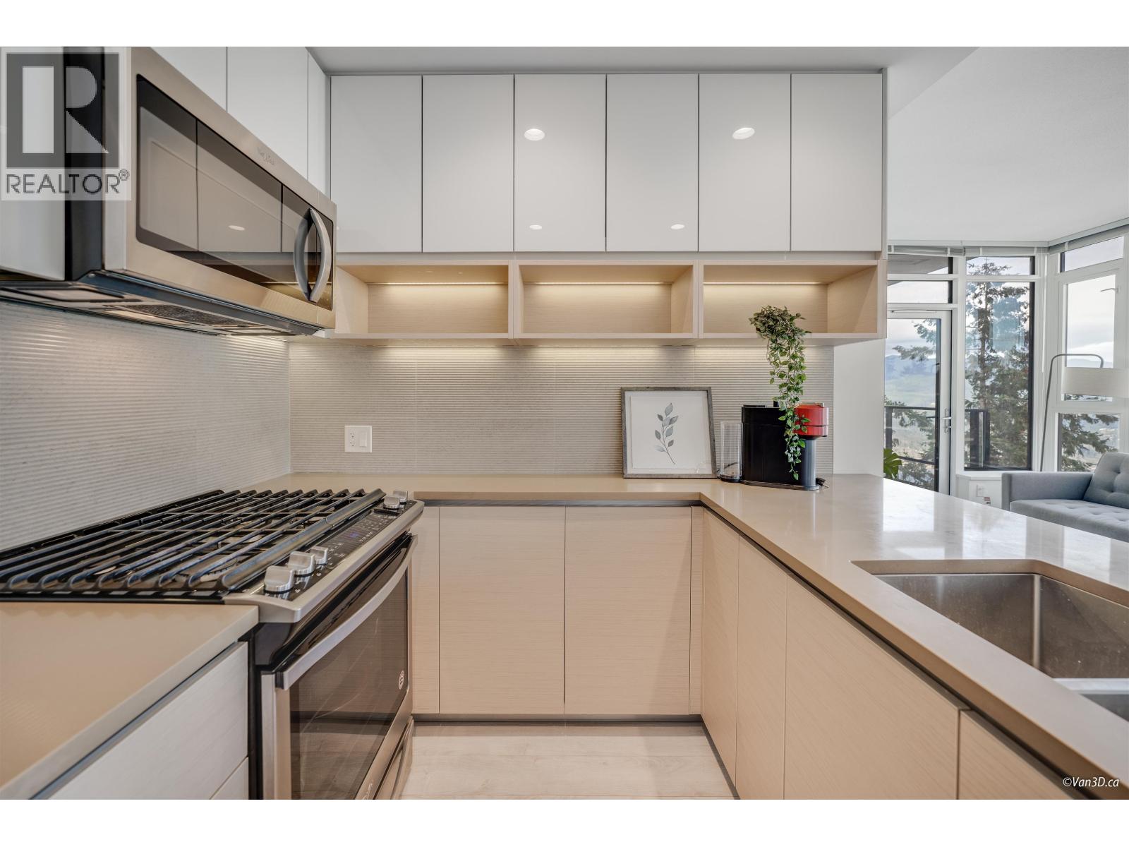 Photo 8 of 1103 8850 University Crescent, Burnaby BC
