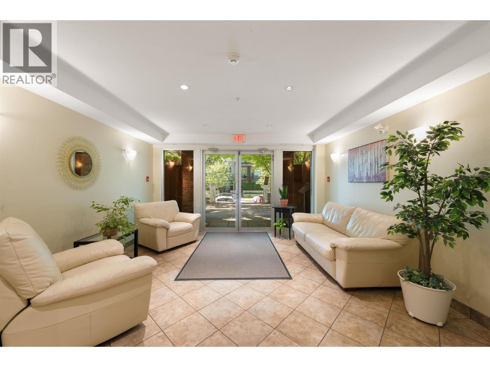 Photo 17 of 303 2373 Atkins Avenue, Port Coquitlam BC