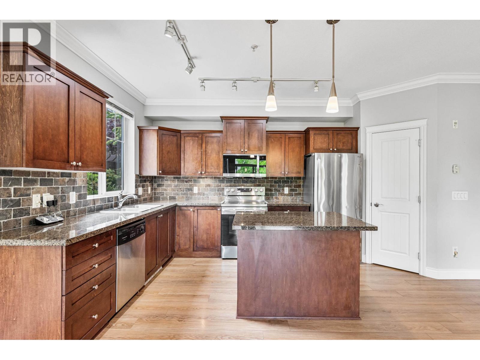 Photo 18 of 126 12258 224 Street, Maple Ridge BC