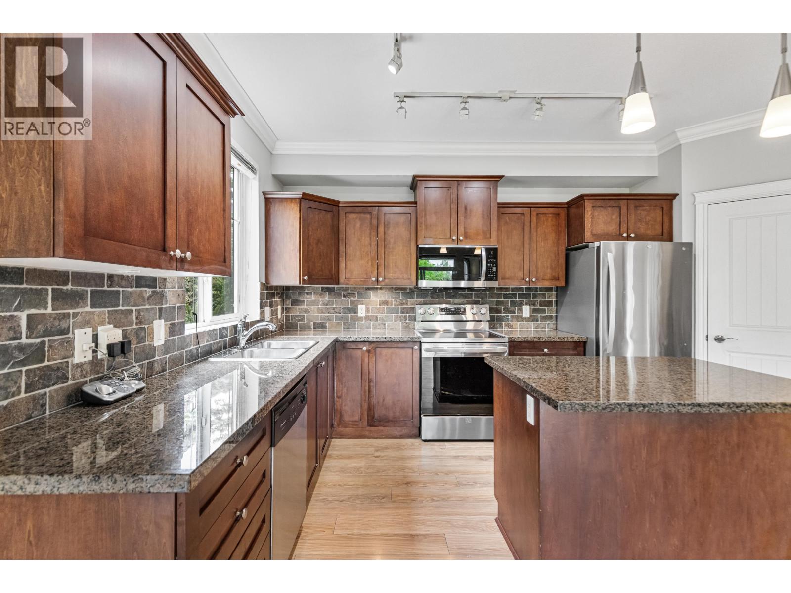 Photo 1 of 126 12258 224 Street, Maple Ridge BC