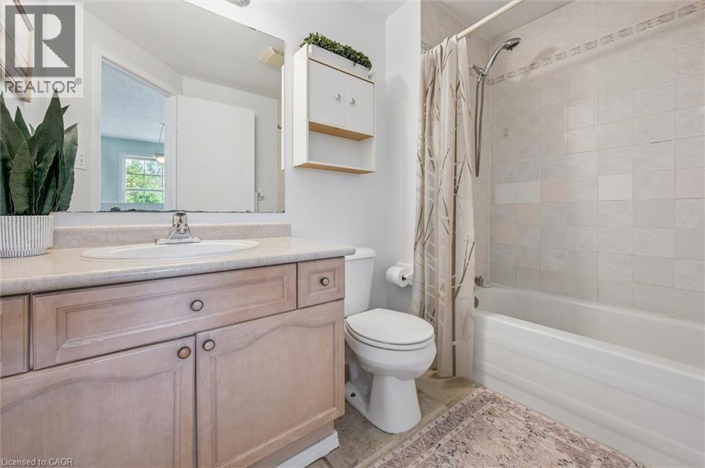 Photo 21 of 224 Pineland Court, Waterloo ON