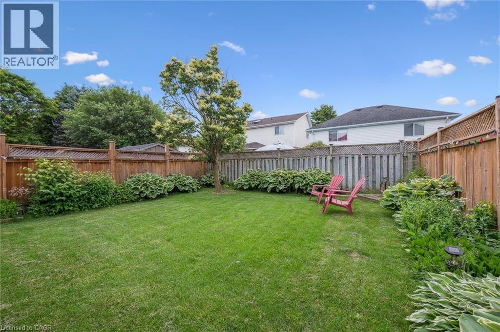Photo 8 of 224 Pineland Court, Waterloo ON