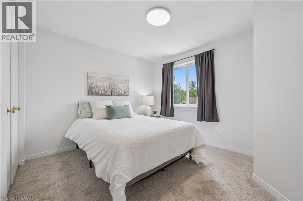 Photo 17 of 224 Pineland Court, Waterloo ON