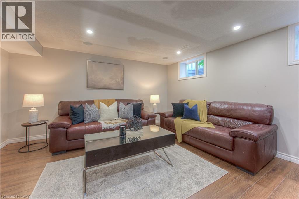 Photo 16 of 139 Pebblecreek Drive, Kitchener ON