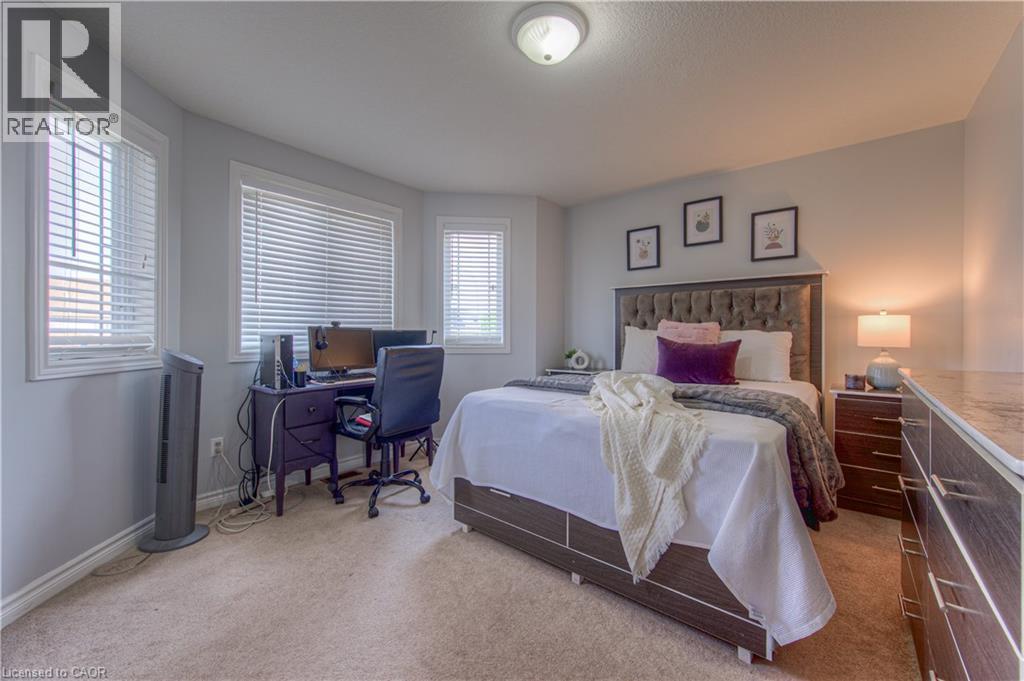 Photo 39 of 139 Pebblecreek Drive, Kitchener ON