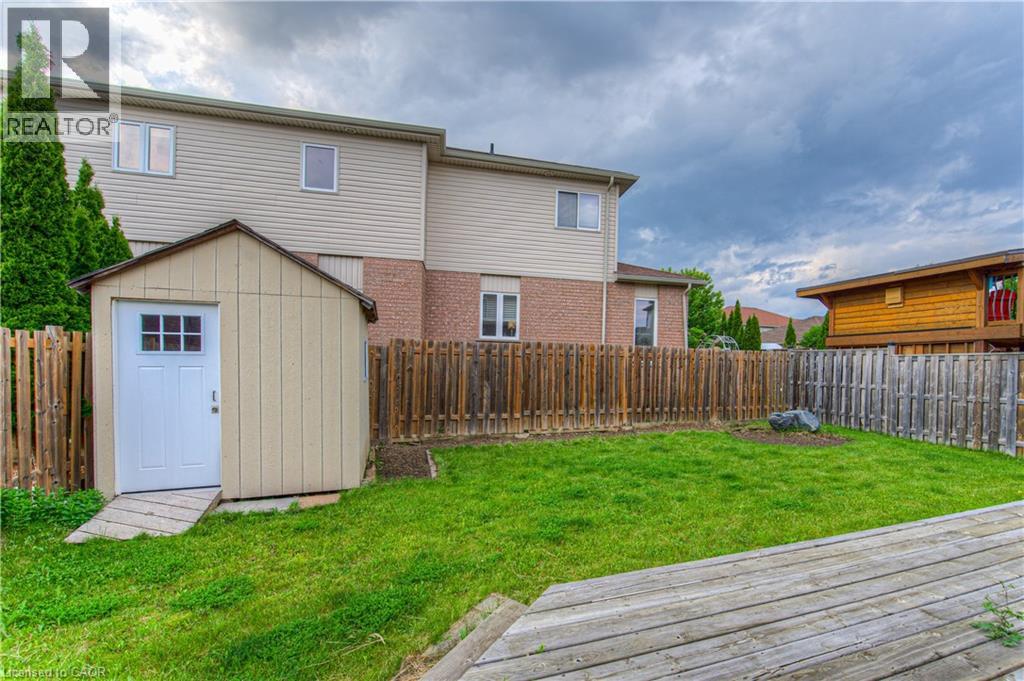 Photo 34 of 139 Pebblecreek Drive, Kitchener ON